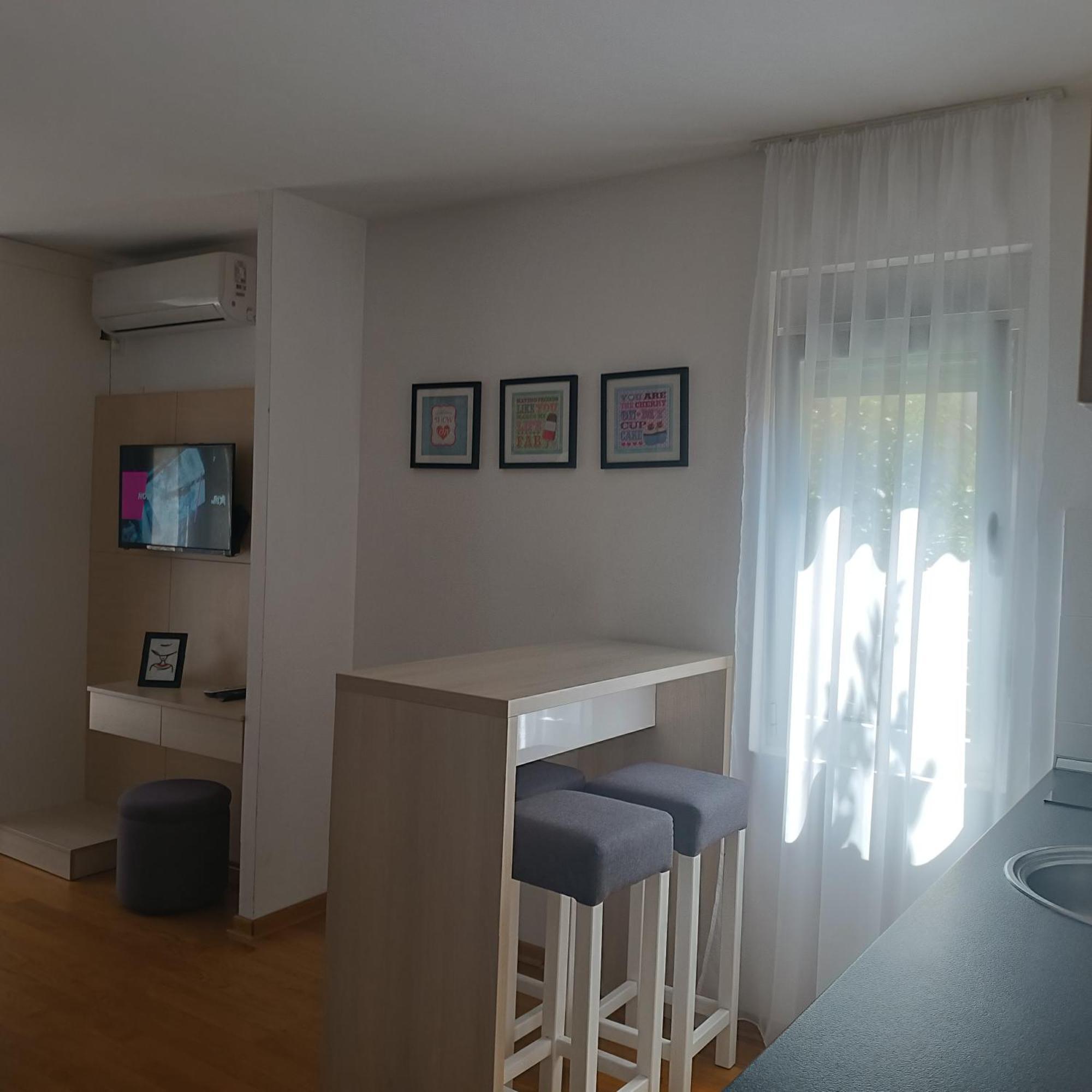 Apartments Karamarkovic Vrnjačka Banja Kamer foto
